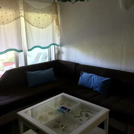 Vakantiehuis Vacation Queen Bed With Garden Possidi