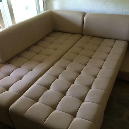 Vacation Queen Bed With Garden *