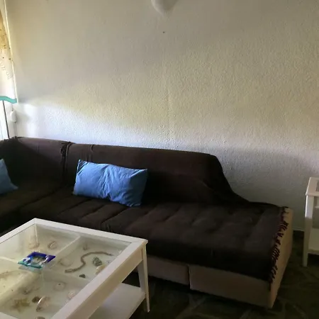 Vacation Queen Bed With Garden